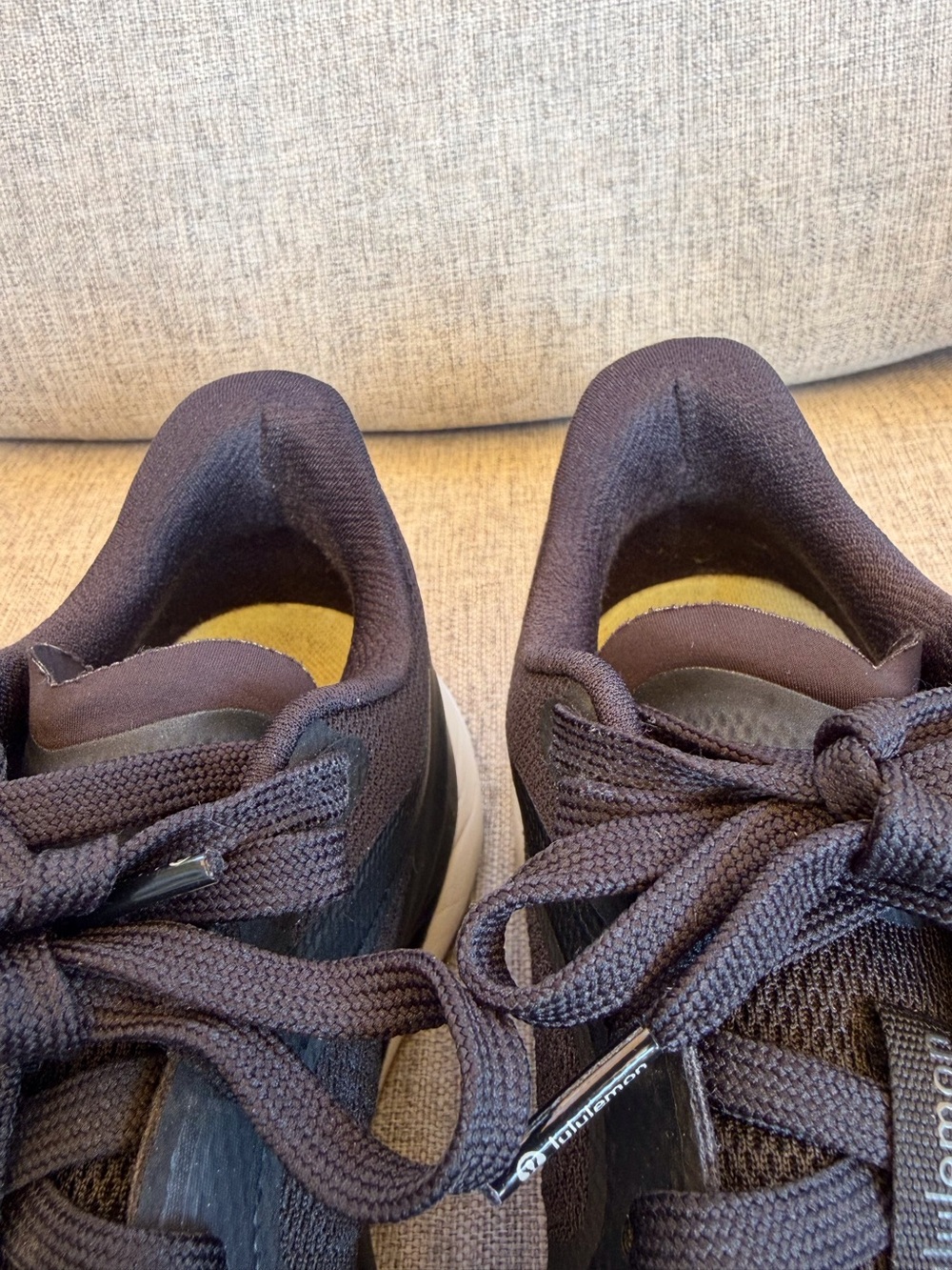 Lululemon Blissfeel 2 Black and White Womens Running Shoes - Picture 12 of 16